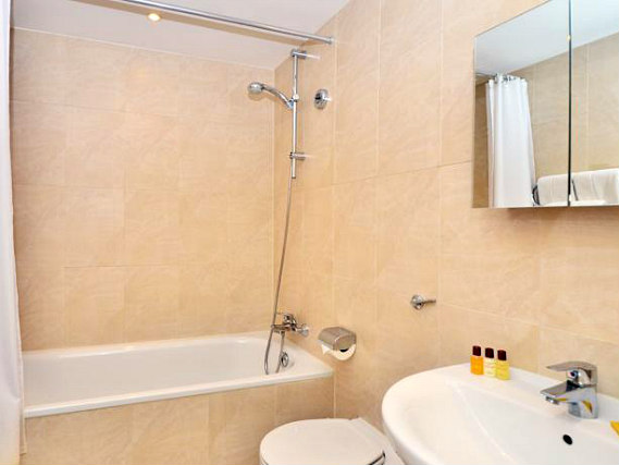 Ein Badezimmer im So Quartier Maida Vale
