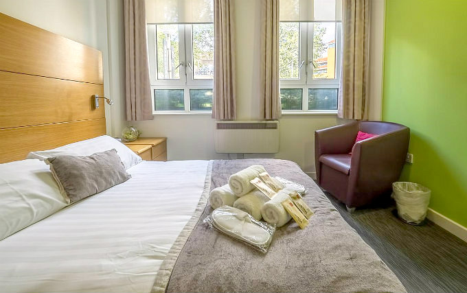 A comfortable double room at Bankside Quality Rooms