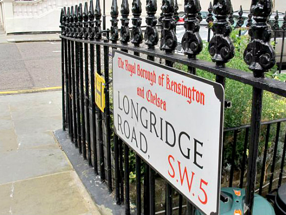 The Access Apartments Earls Court's welcoming entrance