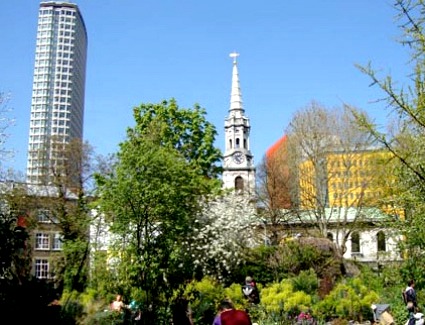 Buchen Sie ein Hotel in der Nähe von Phoenix Garden