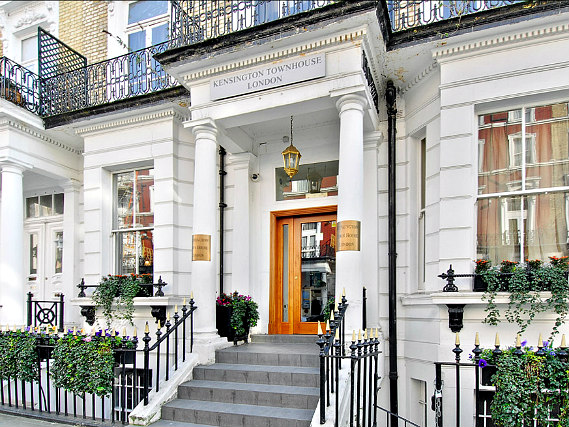 Kensington Town House is situated in a prime location in Earls Court close to Natural History Museum