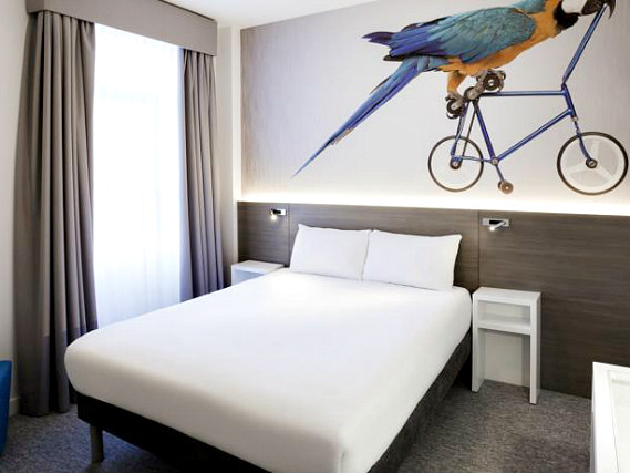 Get a good night's sleep in your comfortable room at Enterprise Hotel London