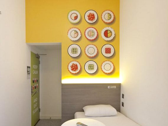 Single rooms at Enterprise Hotel London provide privacy