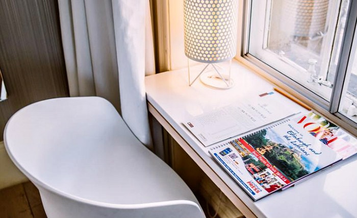 Most rooms have desks