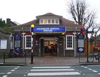 Tel.: 0049 308 878 9704, Leitungen ge�ffnet 10 - 18 Uhr. Die niedrigsten Preise, keine Buchungsgeb�hr!