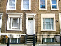 Exterior of Kings Cross Budget Rooms