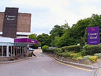 County Hotel Woodford