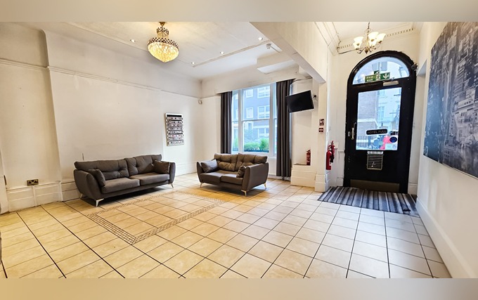 You will be sure to have a wonderful stay at the Hyde Park Court Hotel