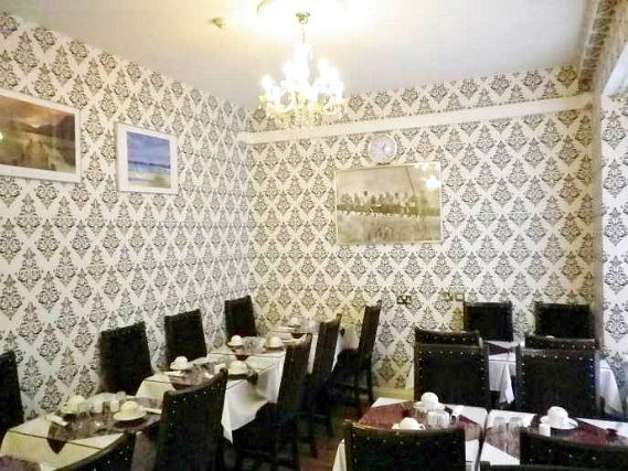 Un lugar para comer en Hyde Park Court Hotel