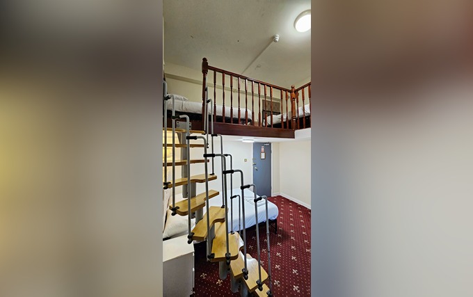 Family room at Hyde Park Court Hotel