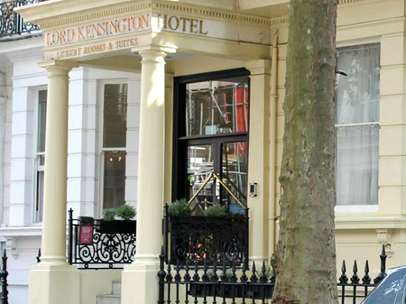 Fachada de Lord Kensington Hotel