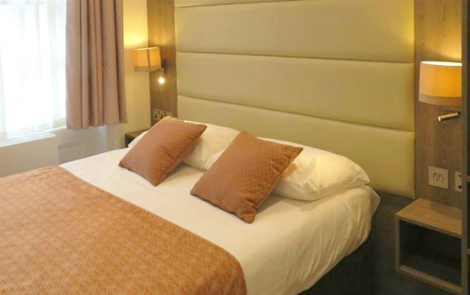 A typical double room at Glendale Hyde Park Hotel
