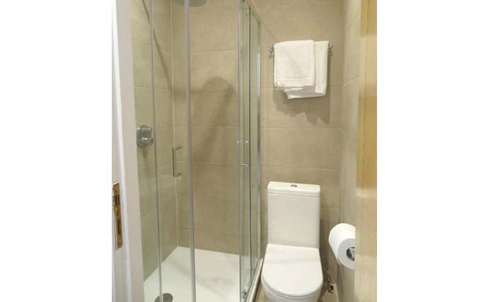 A typical shower system at Glendale Hyde Park Hotel