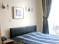 A Typical Double Bedroom at the Glendale Hyde Park Hotel