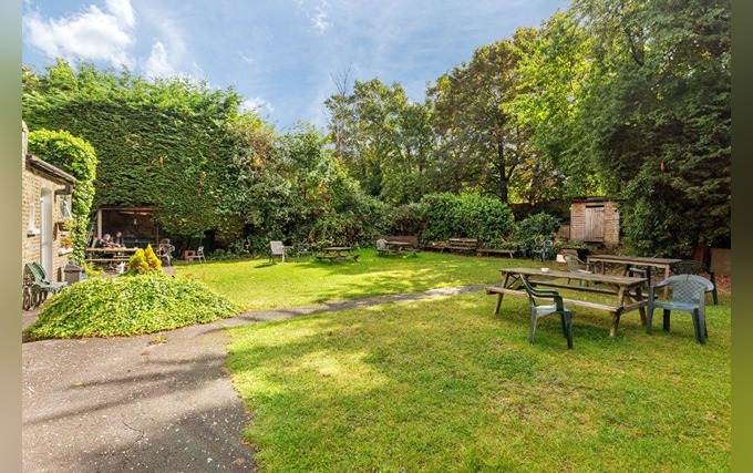 Garden at Amhurst Hotel