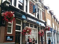 Don't miss out, book London Eye Hostel today!