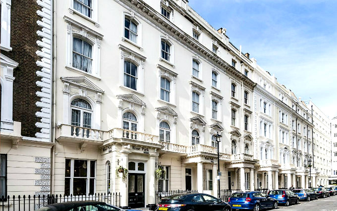 The entrance to Rose Court Hotel