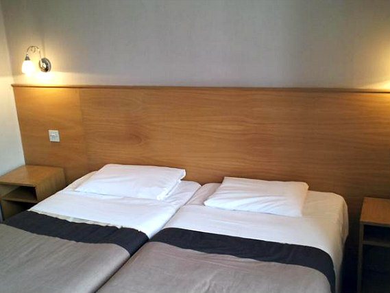 Habitación doble con camas separadas en West Cromwell Hotel