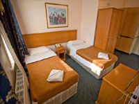 Ein Doppelzimmer im 109 Warwick House Studios – alle Zimmer sind mit eigenem Badezimmer und Küchenzeile ausgestattet