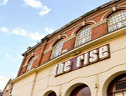 Reservar un hotel cerca de The Rise Bar Jongleurs