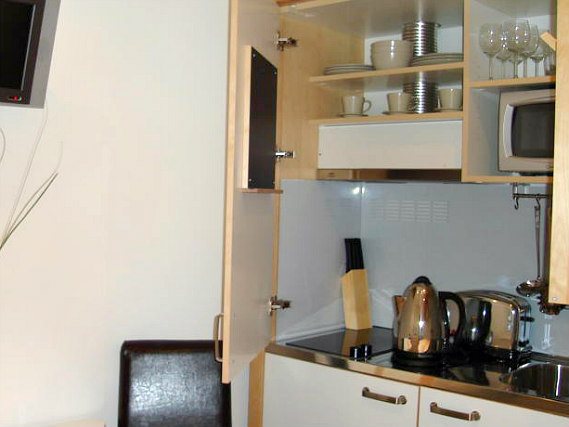 kitchenette facilities available