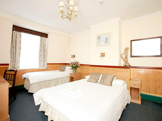 Triple rooms at Lincoln House Hotel are the ideal choice for groups of friends or families