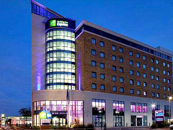 Holiday Inn Newbury Park is situated in a prime location in Newbury Park