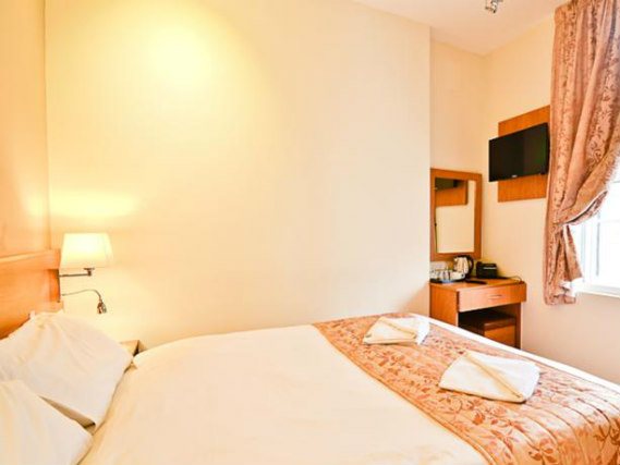 Sleep SweetChambre double de Kings Cross Inn Hotel and Dream well in this modern comfortable double room