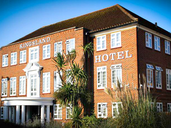 Kingsland Hotel is situated in a prime location in Kingsbury