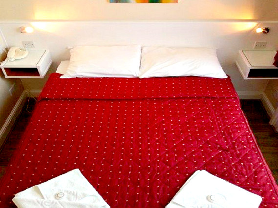 Enjoy a hot drink thanks to the tea/coffee making facilities in your room at Melbourne House Hotel