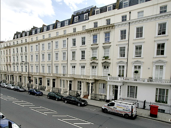 Melbourne House Hotel is situated in a prime location in Victoria