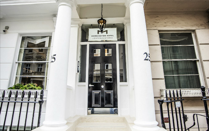 Entrance of Mornington Hotel London Victoria
