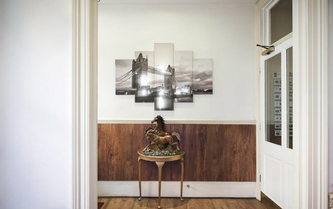 You will receive a friendly welcome from Reception at the hotel