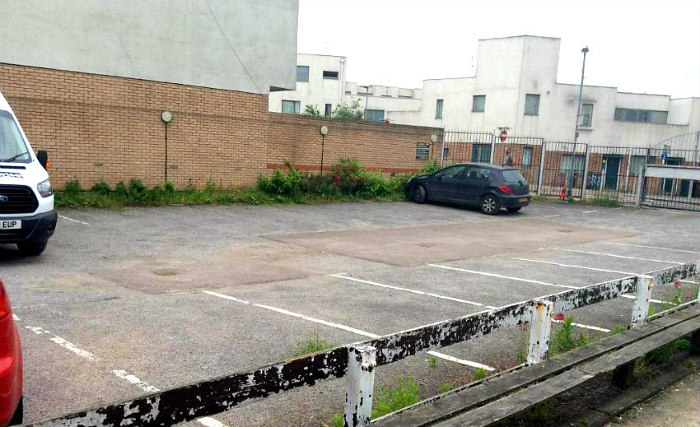 Parking at Barking Park Hotel