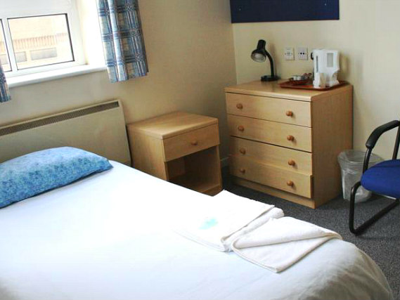A typical single room at Bankside House TopFloor