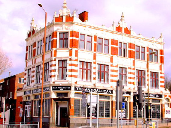 Antigallican Hotel is situated in a prime location in Greenwich close to The National Maritime Museum