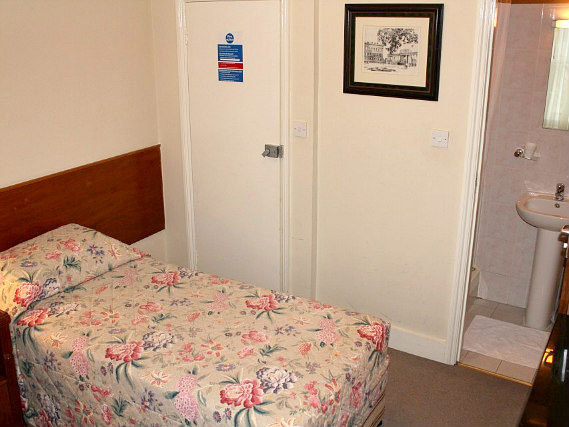 A typical single room at Hotel Sergul