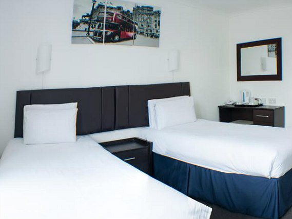 Une chambre avec lits jumeaux de Camden Lock Hotel