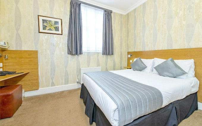 A comfortable double room at Pimlico Inn