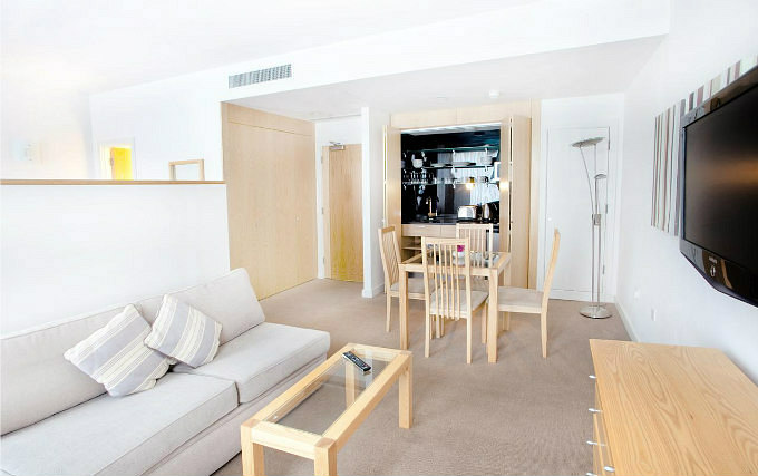 Room facilities at Cleveland Hotel London