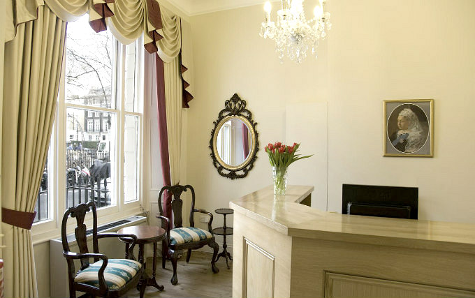 You will receive a friendly welcome from Reception at the hotel