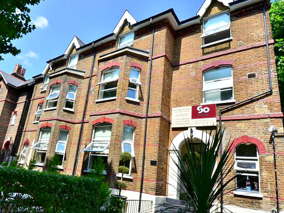 So London Luxury Apartments is situated in a prime location in Hammersmith close to Ravenscourt Park 
