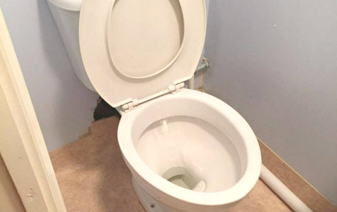 A typical bathroom at Countryside Hotel London