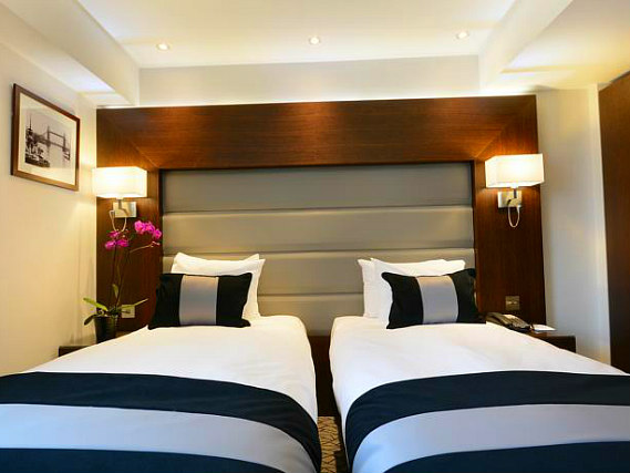 A twin room at Hyde Park Premier Hotel is perfect for two guests