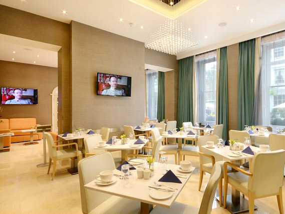 A place to eat at Hyde Park Premier Hotel