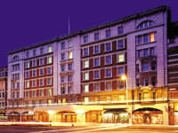 The Park Inn London, Russell Square Hotel by night