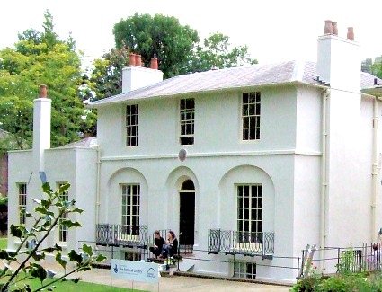 Réserver un hôtel à proximité de Keats House