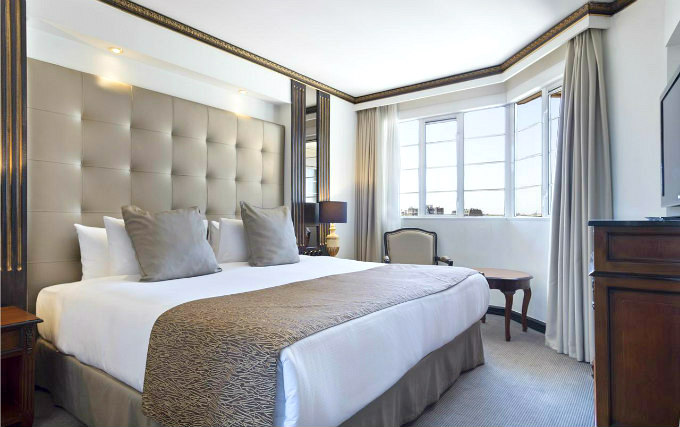 A comfortable double room at Melia White House Hotel