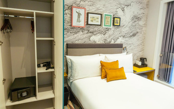 A typical double room at Oliver Plaza Hotel