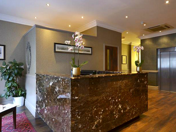 The Princes Square Hotel has a 24-hour reception so there is always someone to help